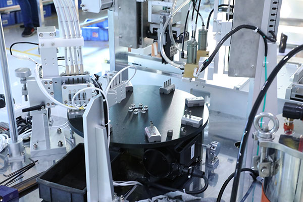 全自動三軸點膠機廠家