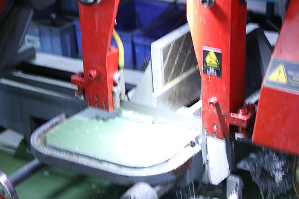 桌面型全自動點膠機(jī)圖片