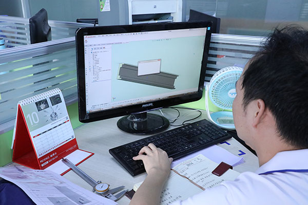 蘇州點膠機(jī)廠家