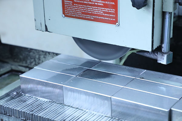 深圳視覺(jué)點(diǎn)膠機(jī)廠家