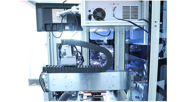 全自動點(diǎn)膠機(jī)