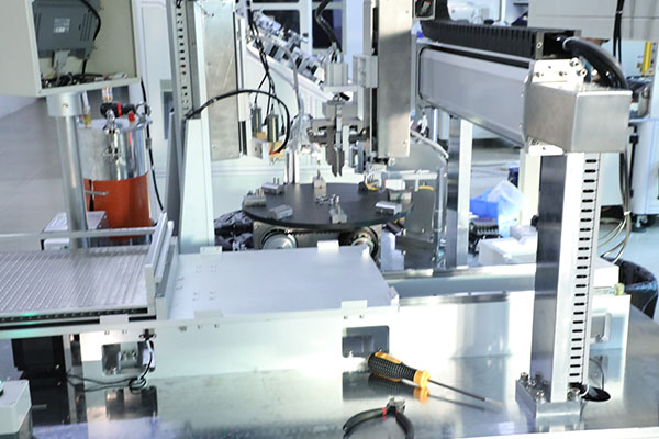 深圳全自動點膠機生產(chǎn)廠家