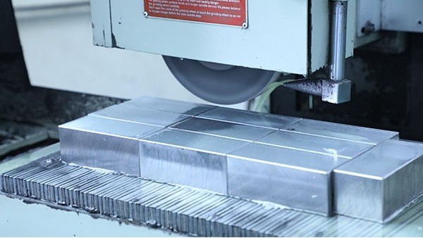 全自動(dòng)點(diǎn)膠機(jī)服務(wù)