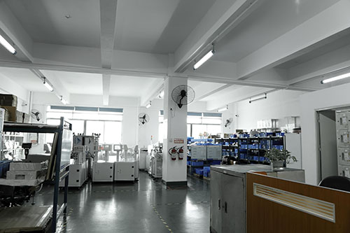 在線式高速點(diǎn)膠機(jī)倉(cāng)庫(kù)